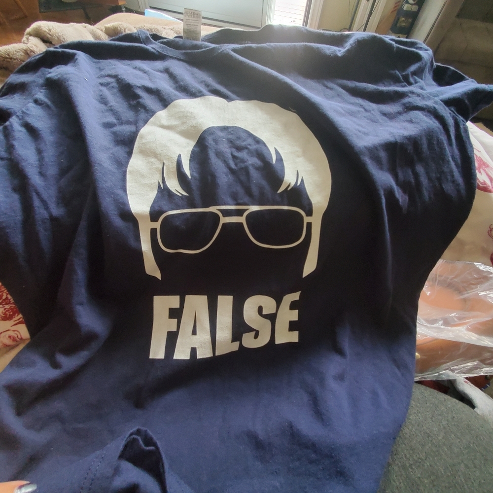False  .navy tshirt women 2x ..the office